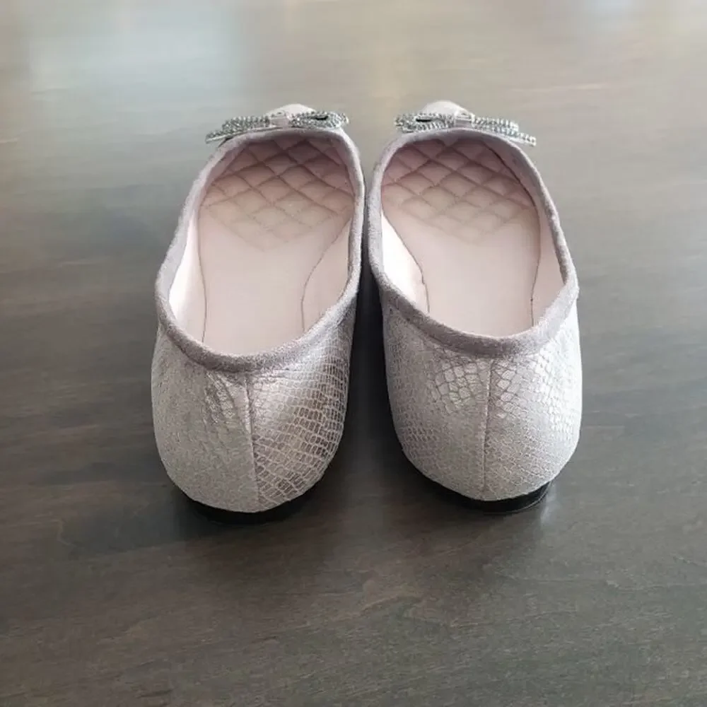 Vince Camuto gorgeous silver